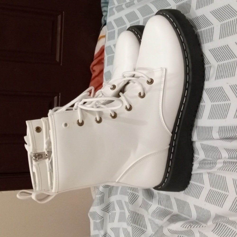 Combat boots - Picture 3 of 6